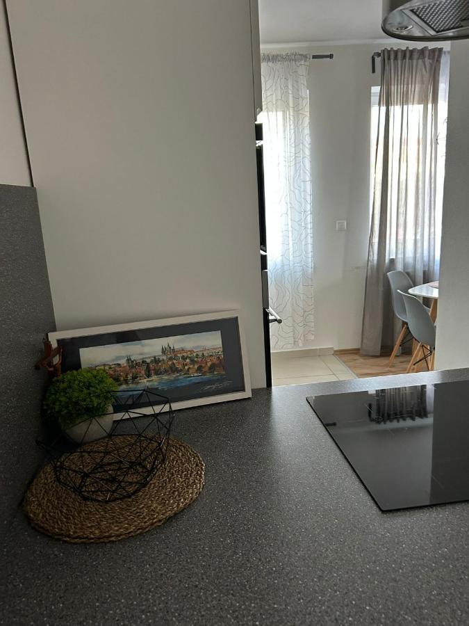 Apartman "Dunaj" Private Parking - Klimatizacia Шаморин Экстерьер фото