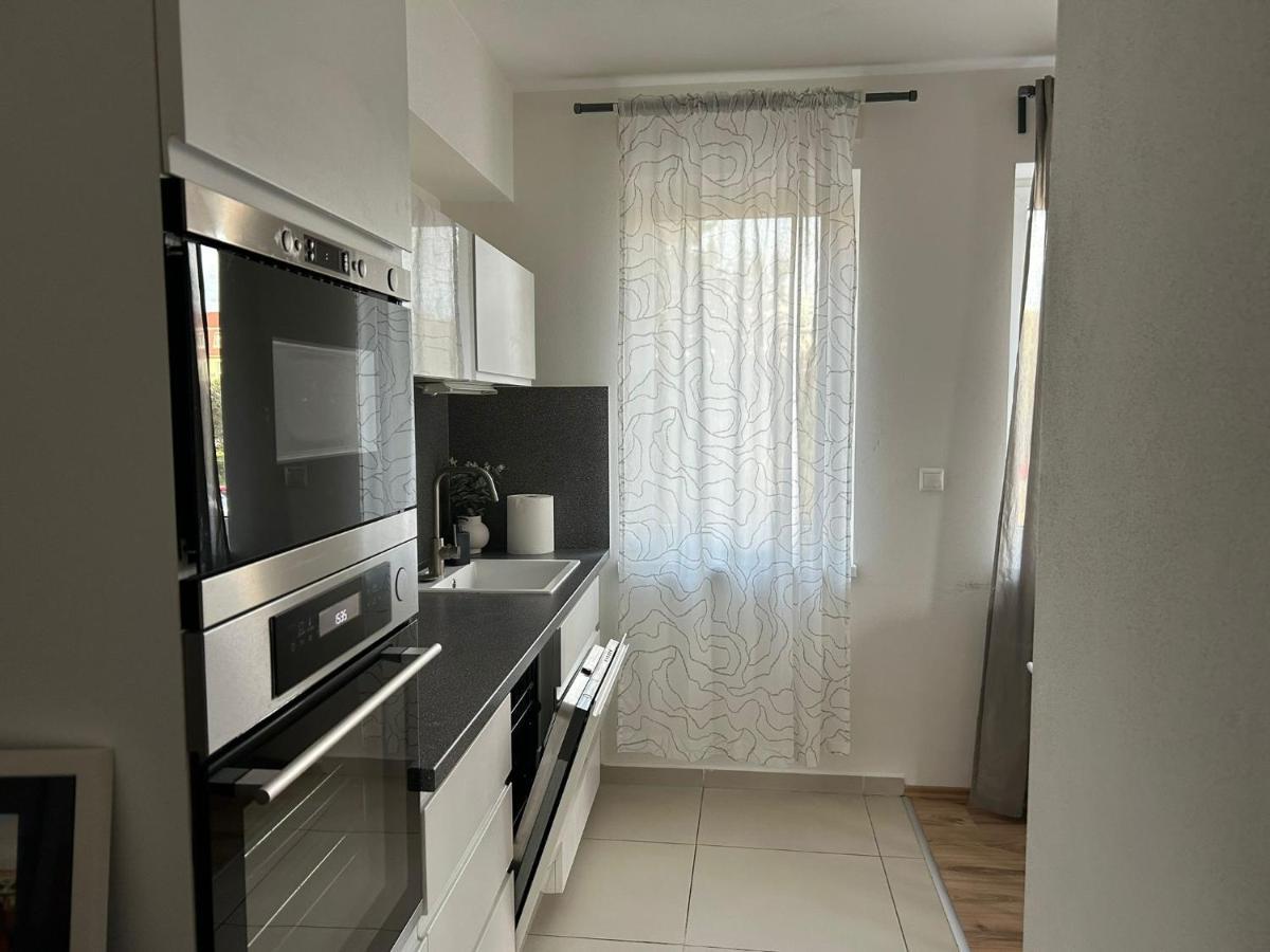 Apartman "Dunaj" Private Parking - Klimatizacia Шаморин Экстерьер фото